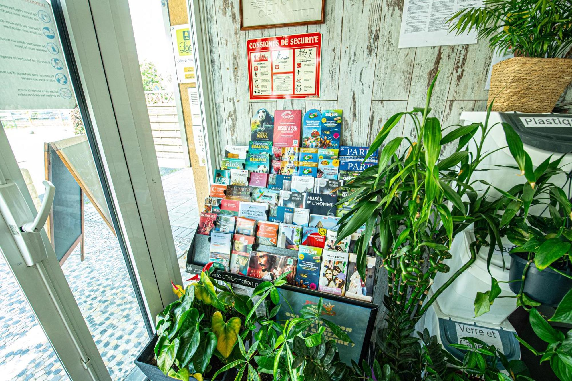 Logis Hotel - Le Relais Du Parisis Villeparisis Zewnętrze zdjęcie