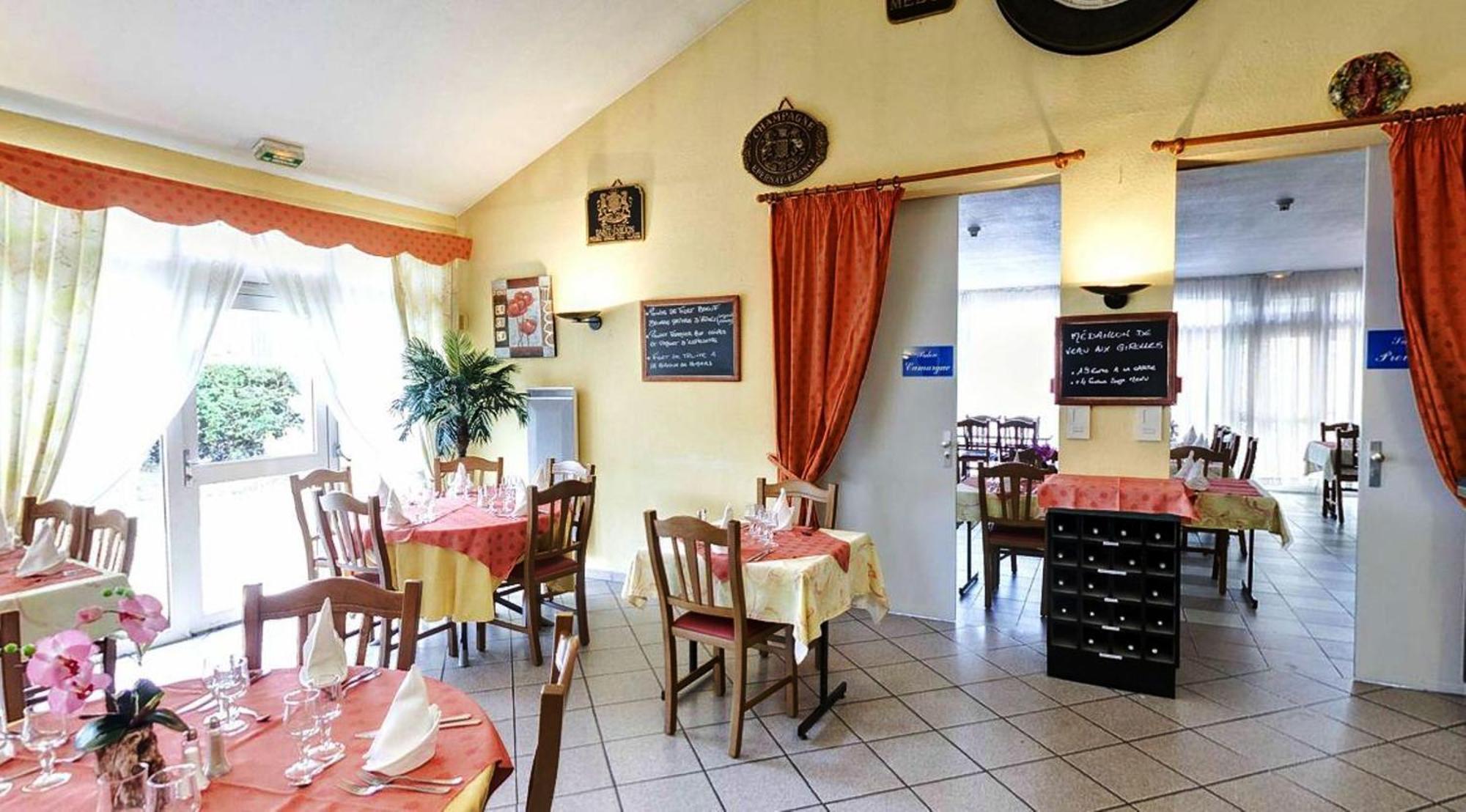 Logis Hotel - Le Relais Du Parisis Villeparisis Zewnętrze zdjęcie